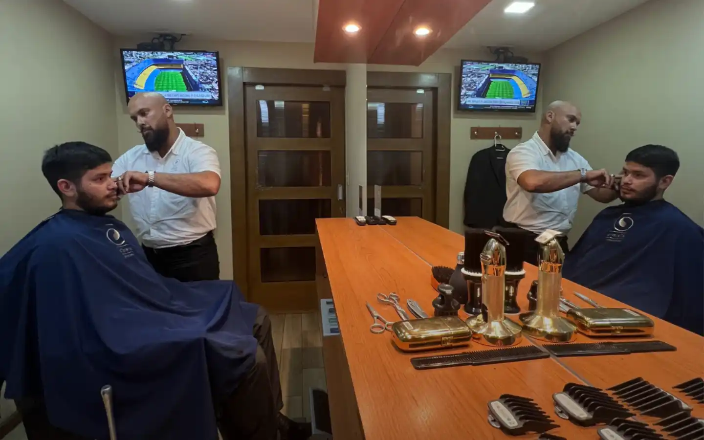 Barbería masculina aCáceres — Corte profesional en Asunción